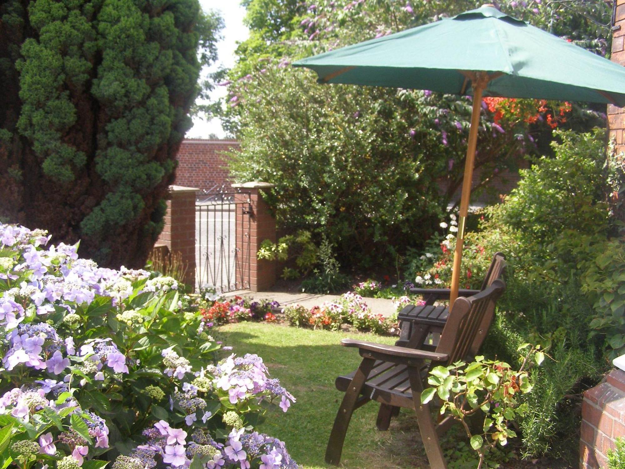 Anton Guest House Bed And Breakfast Shrewsbury Buitenkant foto